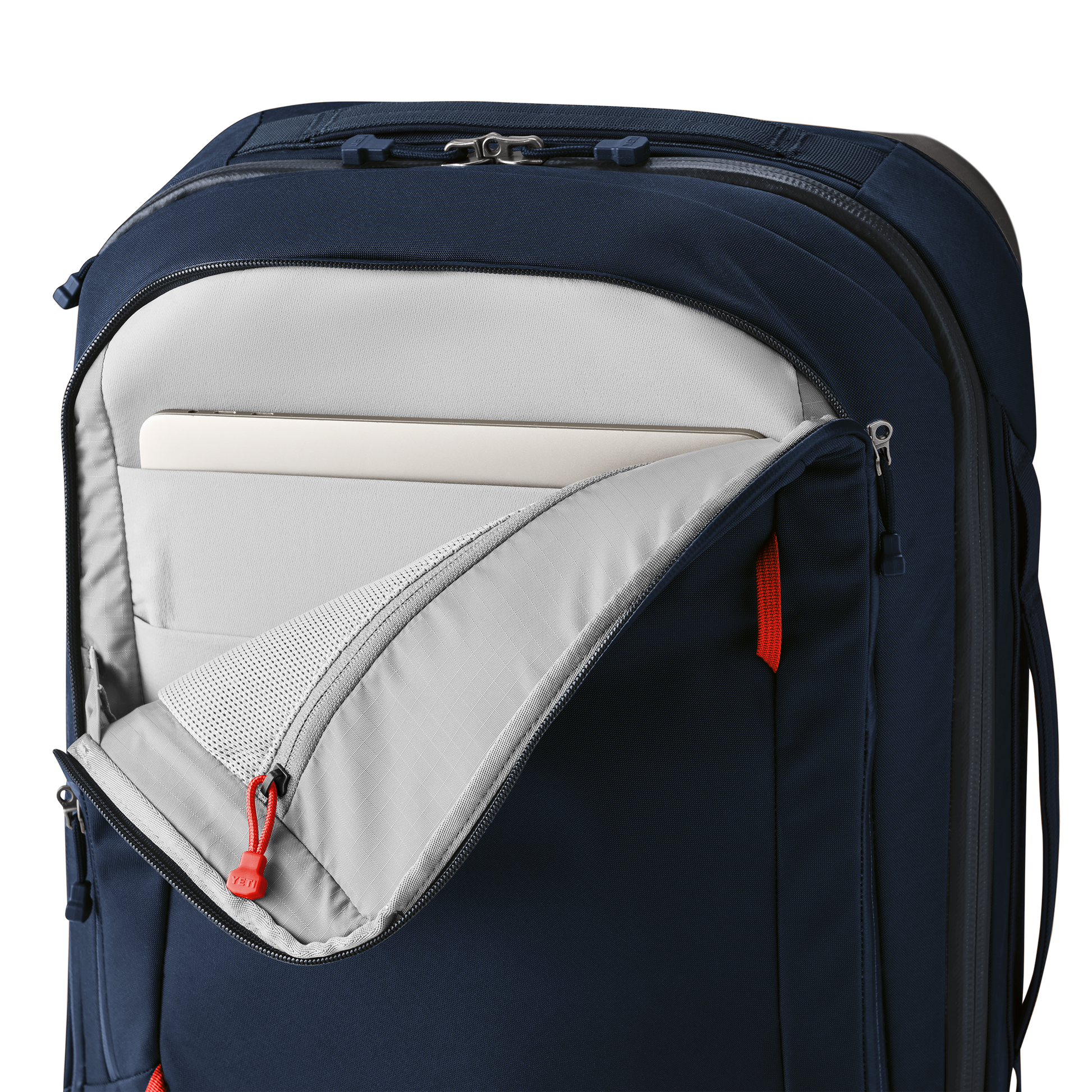 Oracle Red Bull Racing Crossroads 35L / 22" Luggage